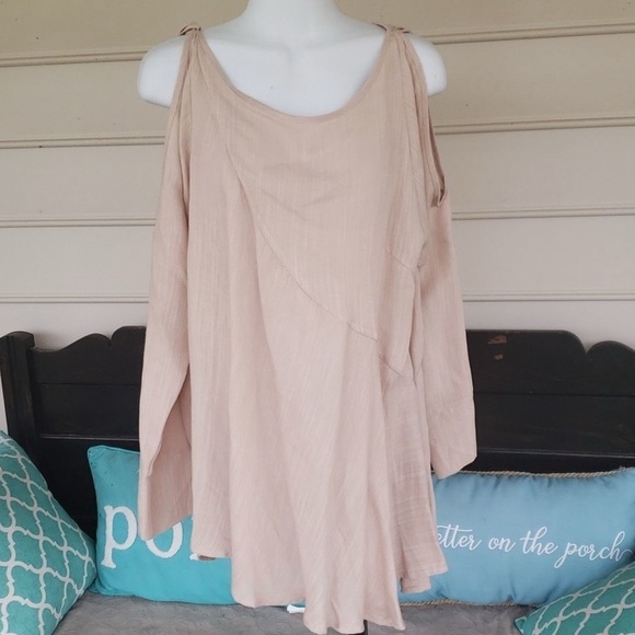 Crescent Light Beige Cold Shoulder Tunic - Picture 6 of 11